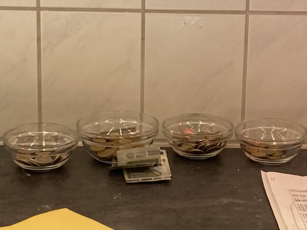 Am Ende kamen unglaubliche 500 Euro zusammen Bild vom Waffelbacken